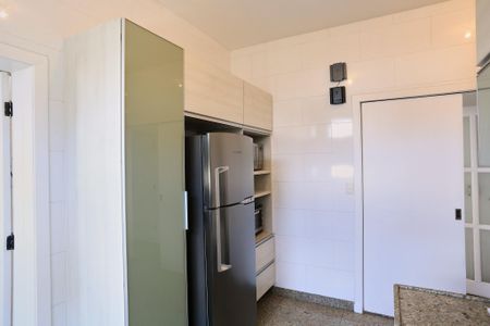 Apartamento à venda com 211m², 4 quartos e 2 vagasCozinha