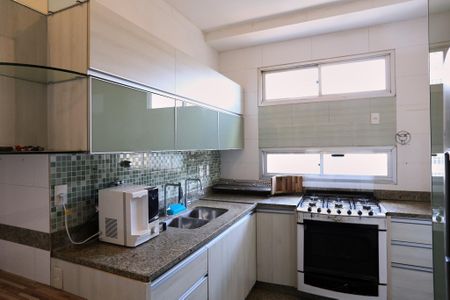 Apartamento à venda com 211m², 4 quartos e 2 vagasCozinha