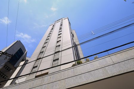 Apartamento à venda com 211m², 4 quartos e 2 vagasFachada