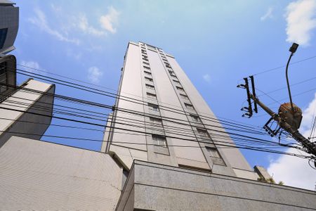 Apartamento à venda com 211m², 4 quartos e 2 vagasFachada