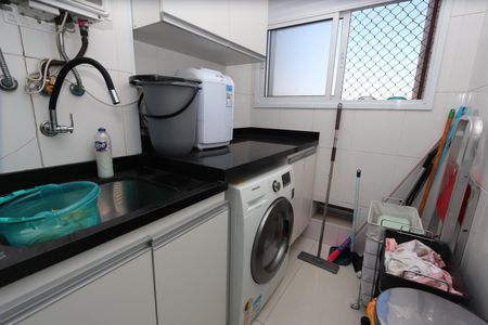 Apartamento à venda com 67m², 2 quartos e 1 vagaÁrea de Serviço