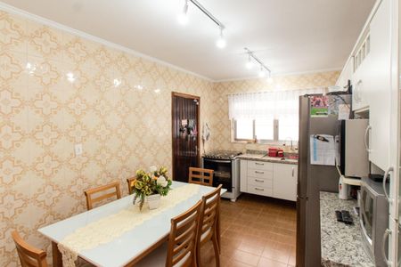 Casa à venda com 245m², 5 quartos e 6 vagas Casa à venda com 245m², 5 quartos e 6 vagasCozinha 1