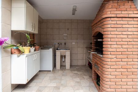 Casa à venda com 245m², 5 quartos e 6 vagas Casa à venda com 245m², 5 quartos e 6 vagasÁrea de Serviço