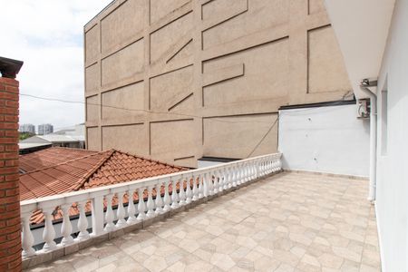 Casa à venda com 245m², 5 quartos e 6 vagas Casa à venda com 245m², 5 quartos e 6 vagasTerraço