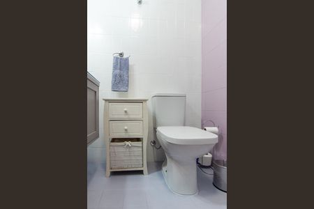 Casa à venda com 245m², 5 quartos e 6 vagas Casa à venda com 245m², 5 quartos e 6 vagasBanheiro 1