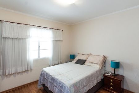 Casa à venda com 245m², 5 quartos e 6 vagas Casa à venda com 245m², 5 quartos e 6 vagasSuíte