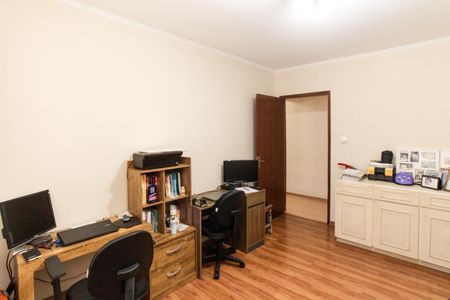 Casa à venda com 245m², 5 quartos e 6 vagas Casa à venda com 245m², 5 quartos e 6 vagasQuarto 2