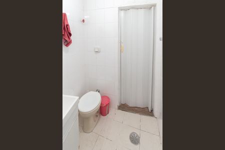 Casa à venda com 245m², 5 quartos e 6 vagas Casa à venda com 245m², 5 quartos e 6 vagasBanheiro 2