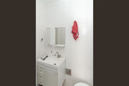 Casa à venda com 245m², 5 quartos e 6 vagas Casa à venda com 245m², 5 quartos e 6 vagasBanheiro 2