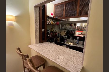 Apartamento para alugar com 120m², 3 quartos e 2 vagas Apartamento para alugar com 120m², 3 quartos e 2 vagasBar