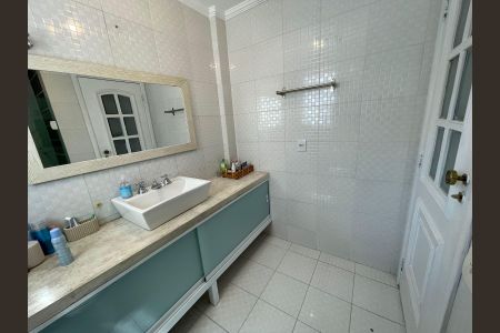 Apartamento para alugar com 120m², 3 quartos e 2 vagas Apartamento para alugar com 120m², 3 quartos e 2 vagasBanheiro