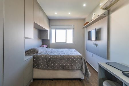 Apartamento à venda com 76m², 2 quartos e 2 vagas Apartamento à venda com 76m², 2 quartos e 2 vagasSuíte