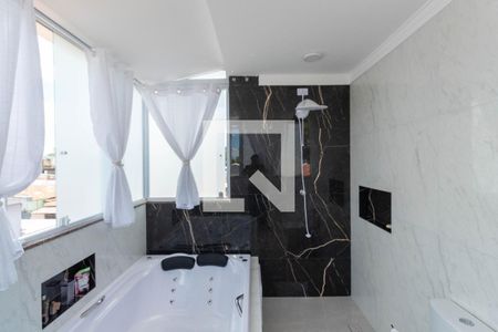 Apartamento à venda com 67m², 2 quartos e 1 vaga Apartamento à venda com 67m², 2 quartos e 1 vagaBanheiro da Suíte