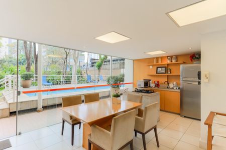 Apartamento à venda com 111m², 2 quartos e 2 vagas Apartamento à venda com 111m², 2 quartos e 2 vagasÁrea comum - Salão de festas