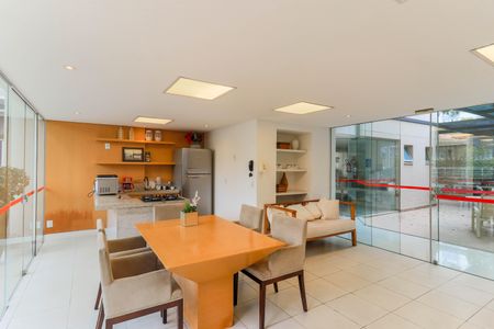 Apartamento à venda com 111m², 2 quartos e 2 vagas Apartamento à venda com 111m², 2 quartos e 2 vagasÁrea comum - Salão de festas