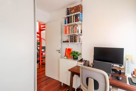 Apartamento à venda com 111m², 2 quartos e 2 vagas Apartamento à venda com 111m², 2 quartos e 2 vagasQuarto