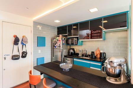 Apartamento à venda com 111m², 2 quartos e 2 vagas Apartamento à venda com 111m², 2 quartos e 2 vagasCozinha