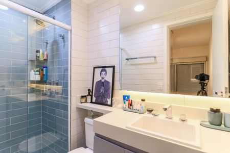 Apartamento à venda com 111m², 2 quartos e 2 vagas Apartamento à venda com 111m², 2 quartos e 2 vagasBanheiro da Suíte