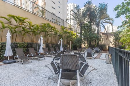 Apartamento à venda com 31m², 1 quarto e 1 vaga Apartamento à venda com 31m², 1 quarto e 1 vagaÁrea comum - Piscina