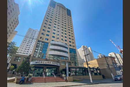 Apartamento à venda com 31m², 1 quarto e 1 vaga Apartamento à venda com 31m², 1 quarto e 1 vagaFachada