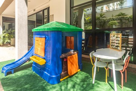 Apartamento à venda com 31m², 1 quarto e 1 vaga Apartamento à venda com 31m², 1 quarto e 1 vagaÁrea comum - Playground