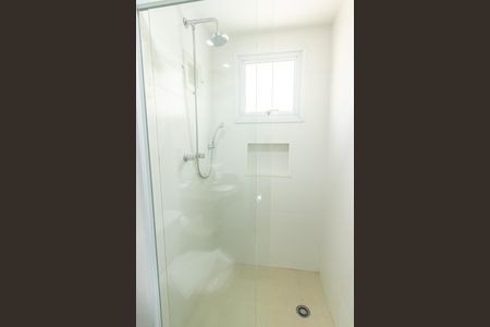 Apartamento à venda com 31m², 1 quarto e 1 vaga Apartamento à venda com 31m², 1 quarto e 1 vagaBanheiro da Suíte 1