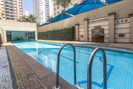 Apartamento à venda com 31m², 1 quarto e 1 vaga Apartamento à venda com 31m², 1 quarto e 1 vagaÁrea comum - Piscina