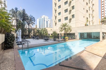 Apartamento à venda com 31m², 1 quarto e 1 vaga Apartamento à venda com 31m², 1 quarto e 1 vagaÁrea comum - Piscina