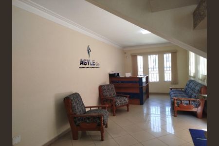 Casa à venda com 216m², 3 quartos e 5 vagasSala