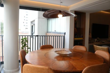 Apartamento à venda com 100m², 2 quartos e 2 vagasVaranda gourmet