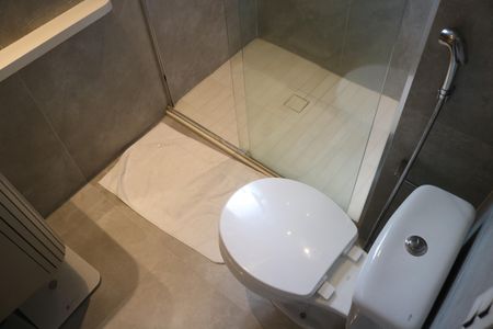 Apartamento à venda com 100m², 2 quartos e 2 vagasBanheiro da Suíte 2