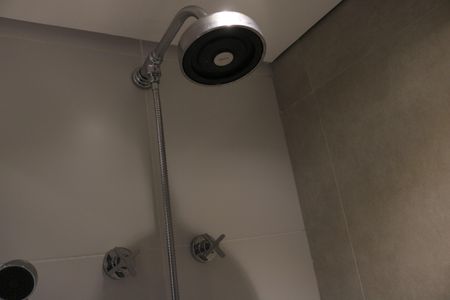 Apartamento à venda com 100m², 2 quartos e 2 vagasBanheiro da Suíte 1