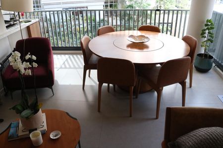 Apartamento à venda com 100m², 2 quartos e 2 vagasVaranda gourmet