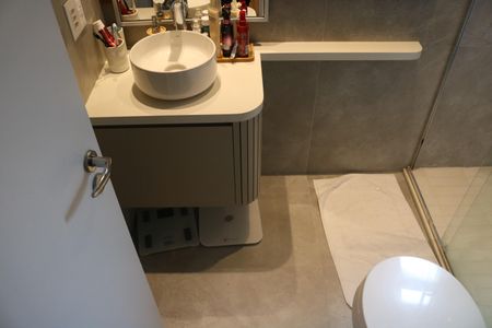 Apartamento à venda com 100m², 2 quartos e 2 vagasBanheiro da Suíte 2