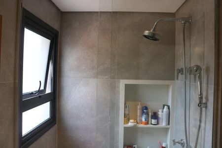 Apartamento à venda com 100m², 2 quartos e 2 vagasBanheiro da Suíte 2