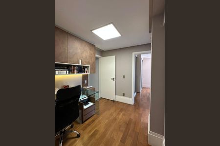 Apartamento à venda com 170m², 3 quartos e 3 vagasEscritório