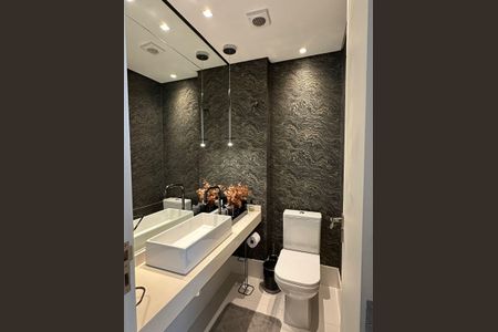 Apartamento à venda com 170m², 3 quartos e 3 vagasBanheiro do Quarto 3