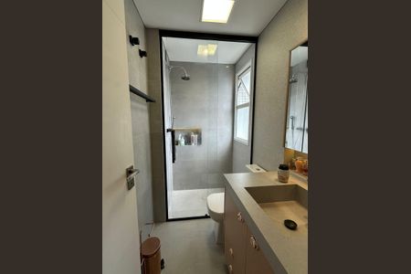 Apartamento à venda com 170m², 3 quartos e 3 vagasBanheiro do Quarto 3