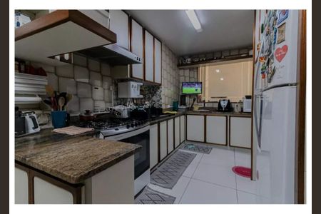 Apartamento à venda com 252m², 4 quartos e 1 vaga