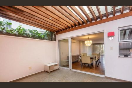 Casa à venda com 2 quartos, 353m² em Real Parque, São Paulo