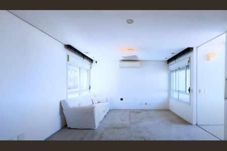 Casa à venda com 353m², 2 quartos e 5 vagas