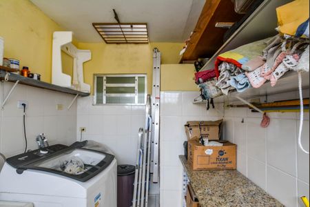 Casa à venda com 150m², 3 quartos e 2 vagas Casa à venda com 150m², 3 quartos e 2 vagasÁrea de Serviço