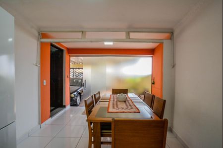 Casa à venda com 150m², 3 quartos e 2 vagas Casa à venda com 150m², 3 quartos e 2 vagasCozinha
