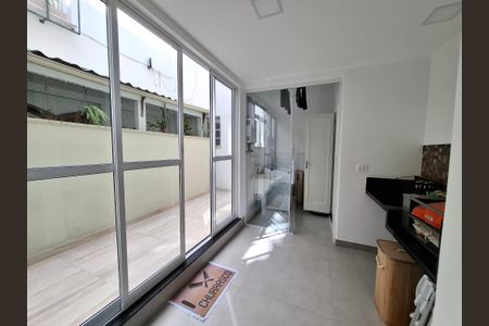 Apartamento à venda com 111m², 3 quartos e 1 vagaÁrea de Serviço