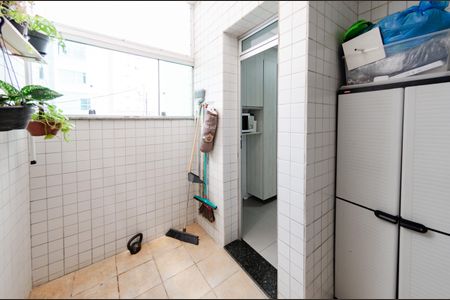 Apartamento à venda com 154m², 3 quartos e 2 vagas Apartamento à venda com 154m², 3 quartos e 2 vagasÁrea de serviço