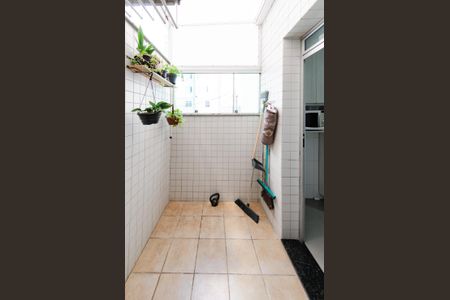 Apartamento à venda com 154m², 3 quartos e 2 vagas Apartamento à venda com 154m², 3 quartos e 2 vagasÁrea de serviço