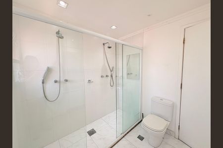 Apartamento à venda com 165m², 3 quartos e 3 vagasBanheiro da Suíte 1