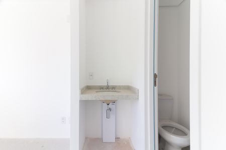 Banheiro Social de kitnet/studio à venda com 1 quarto, 20m² em Butantã, São Paulo