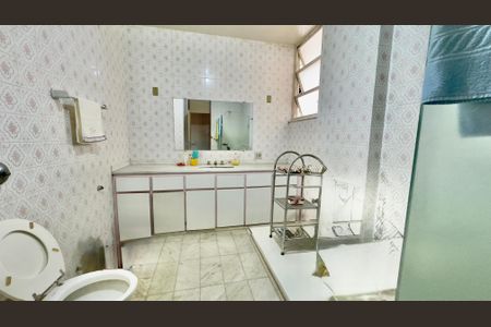 Apartamento à venda com 220m², 4 quartos e 2 vagas