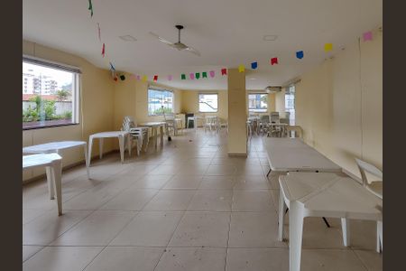 Apartamento à venda com 92m², 2 quartos e 1 vaga Apartamento à venda com 92m², 2 quartos e 1 vagaÁrea comum - Salão de festas